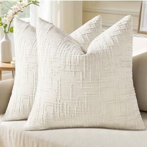 NWOT Cream White Chenille Throw Pillow Covers 18x18 Set of 2 Textured Farmhouse